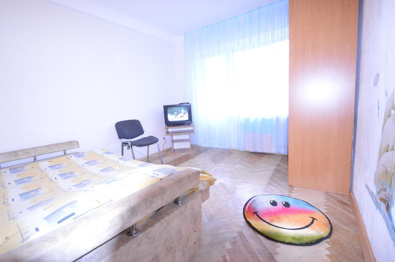 Guest House Otradny For 3 Rooms Kiew Exterior foto